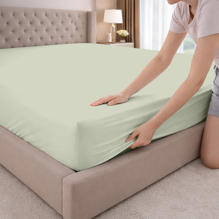 Bamboo Alaska King sheet set and Wyoming King sheets