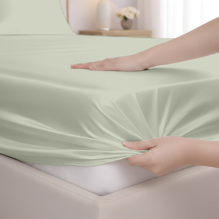 Deep pocket elastic corner on bamboo fitted sheet
